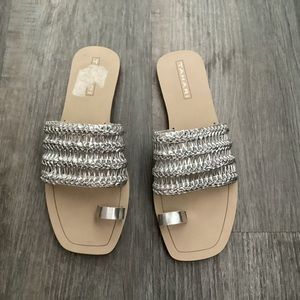 Tahari Frank Sandal in Silver size 6 1/2